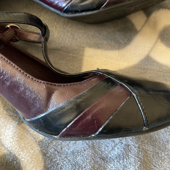 T-strap Heels - Picture 5 of 5